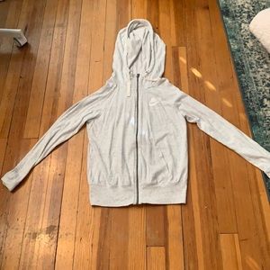 grey nike sweatshirt